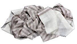Råhvidt tørklæde med tynde striber 