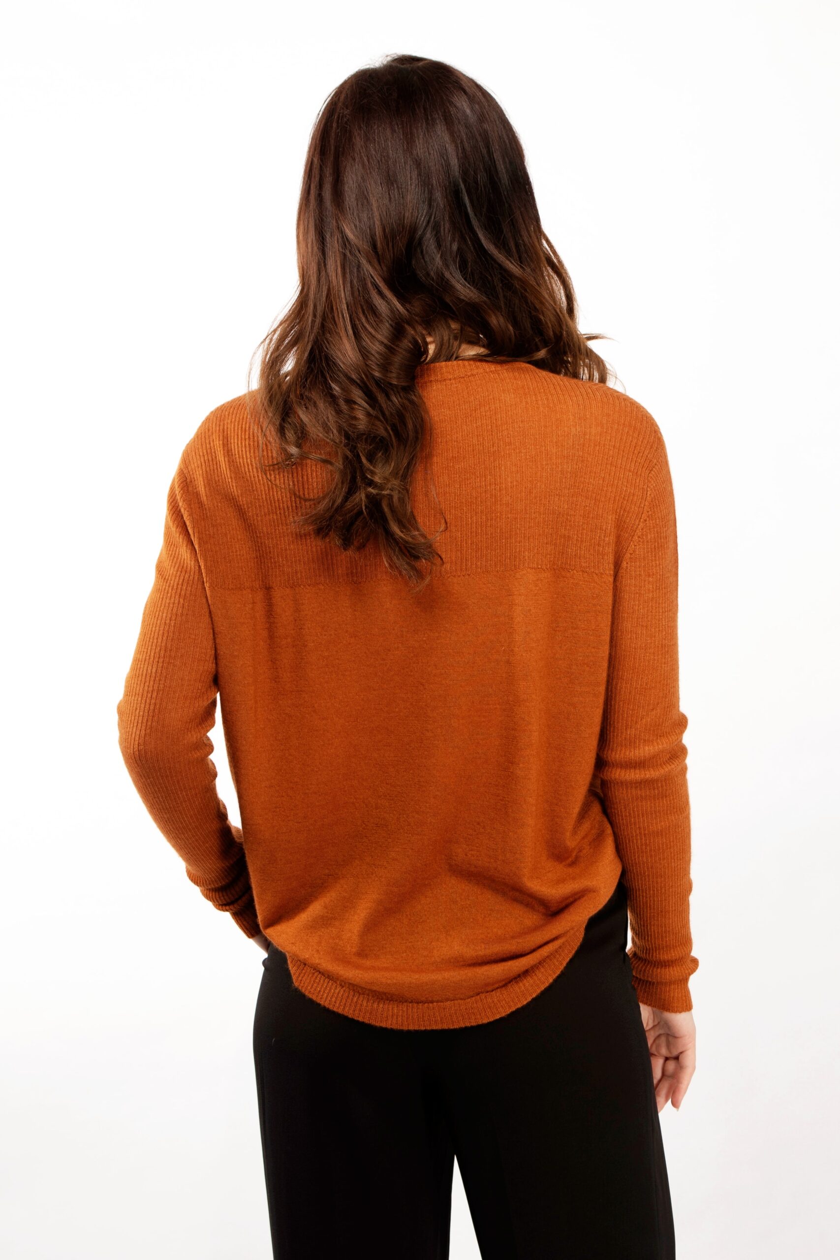 Leather brown cashmere sweater with rib knit by Asneh