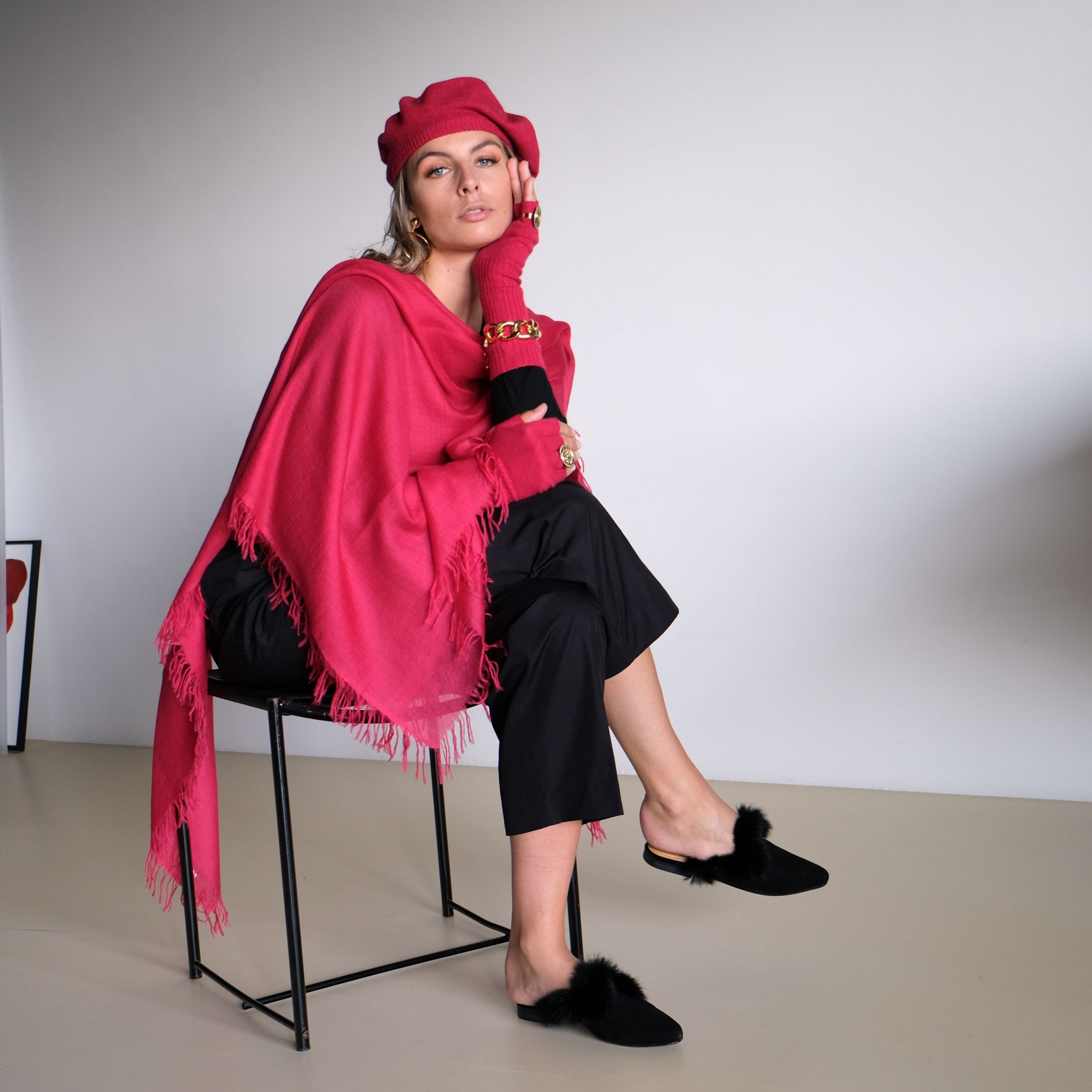 Red Magenta Cashmere scarf with fringes large_9095