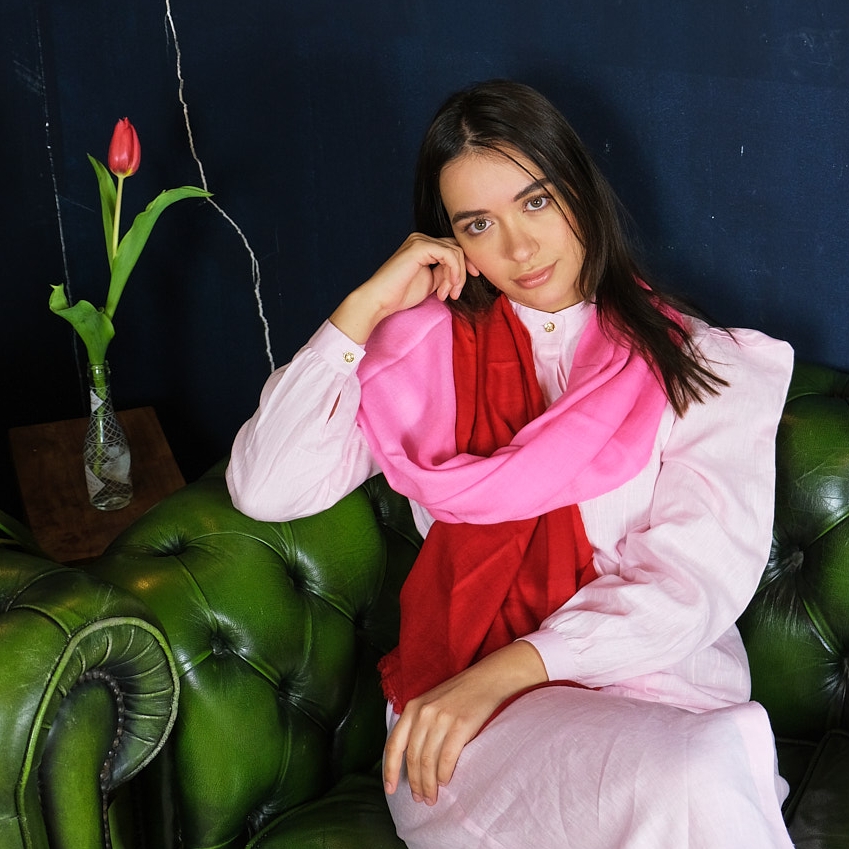 Red Noor cashmere 1 x1