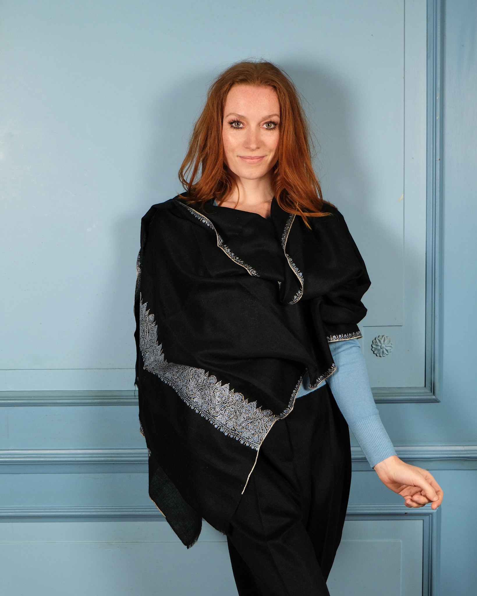 Black cashmere pashmina