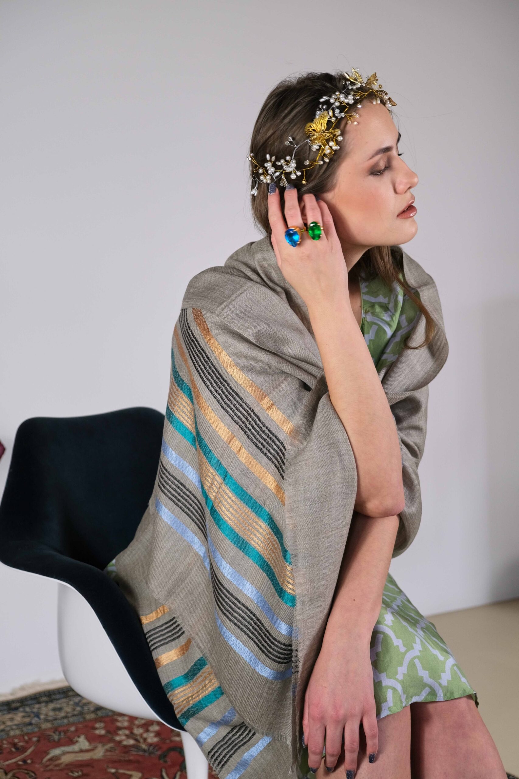 beige scarf w stripes by Asneh 10_6765_web beige scarf with stripes