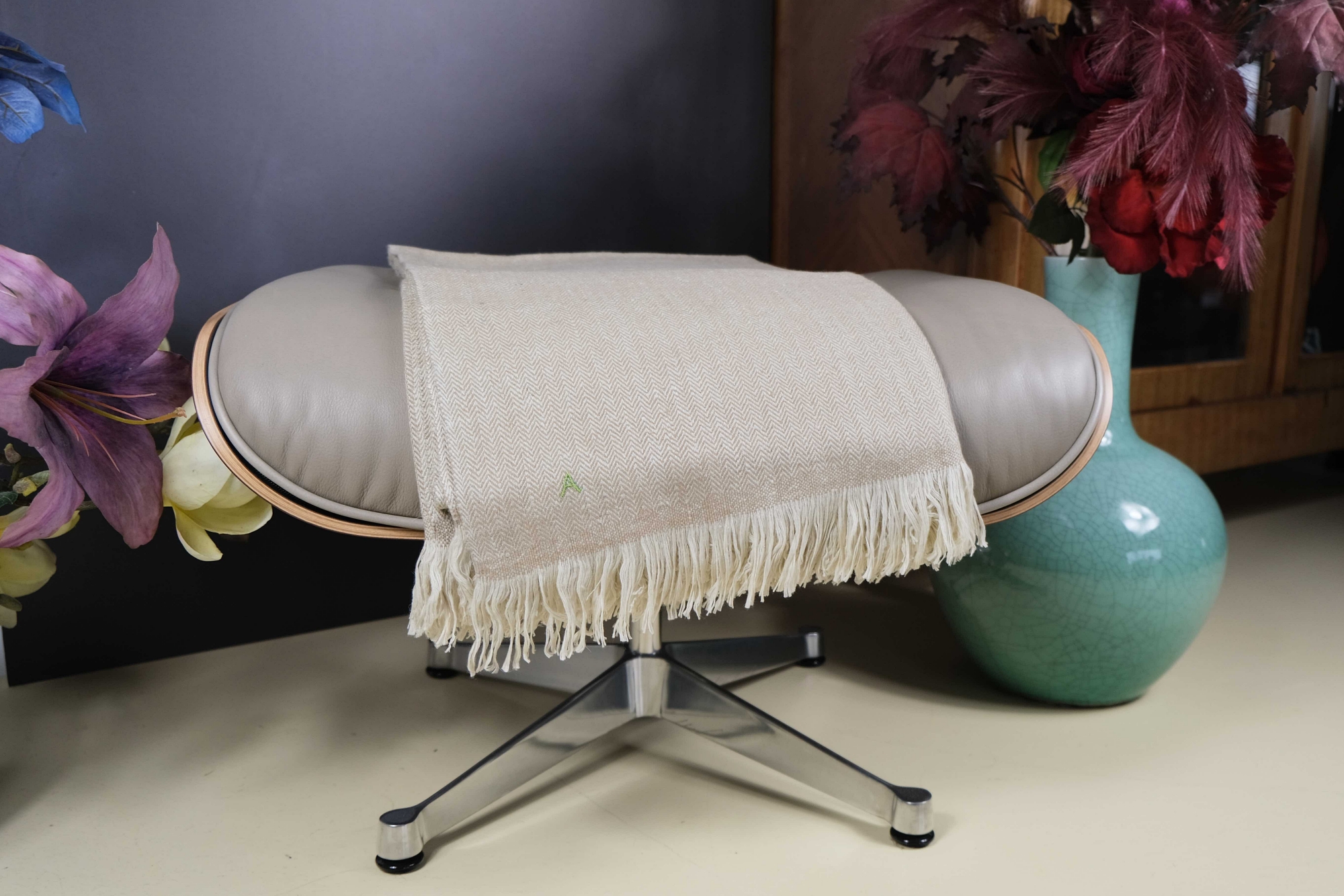 Cashmere Blanket in Cream and Beige Cashmere Blanket in Cream and Beige