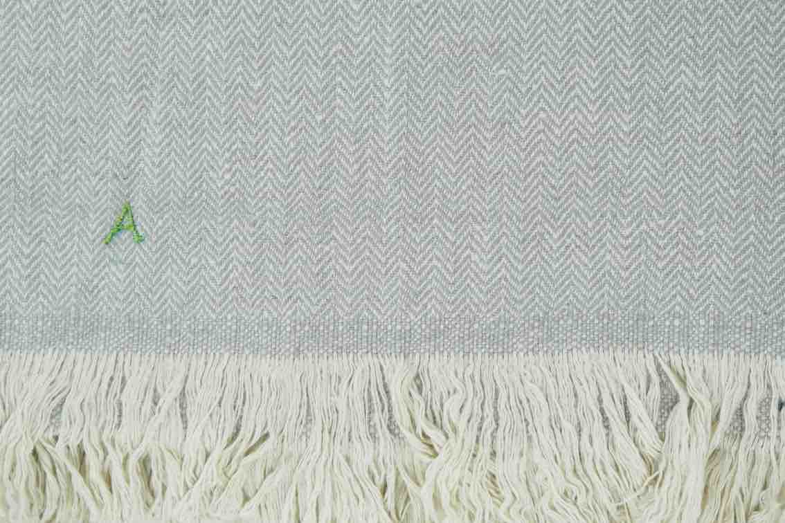 Cashmere Blanket in Grey and White
