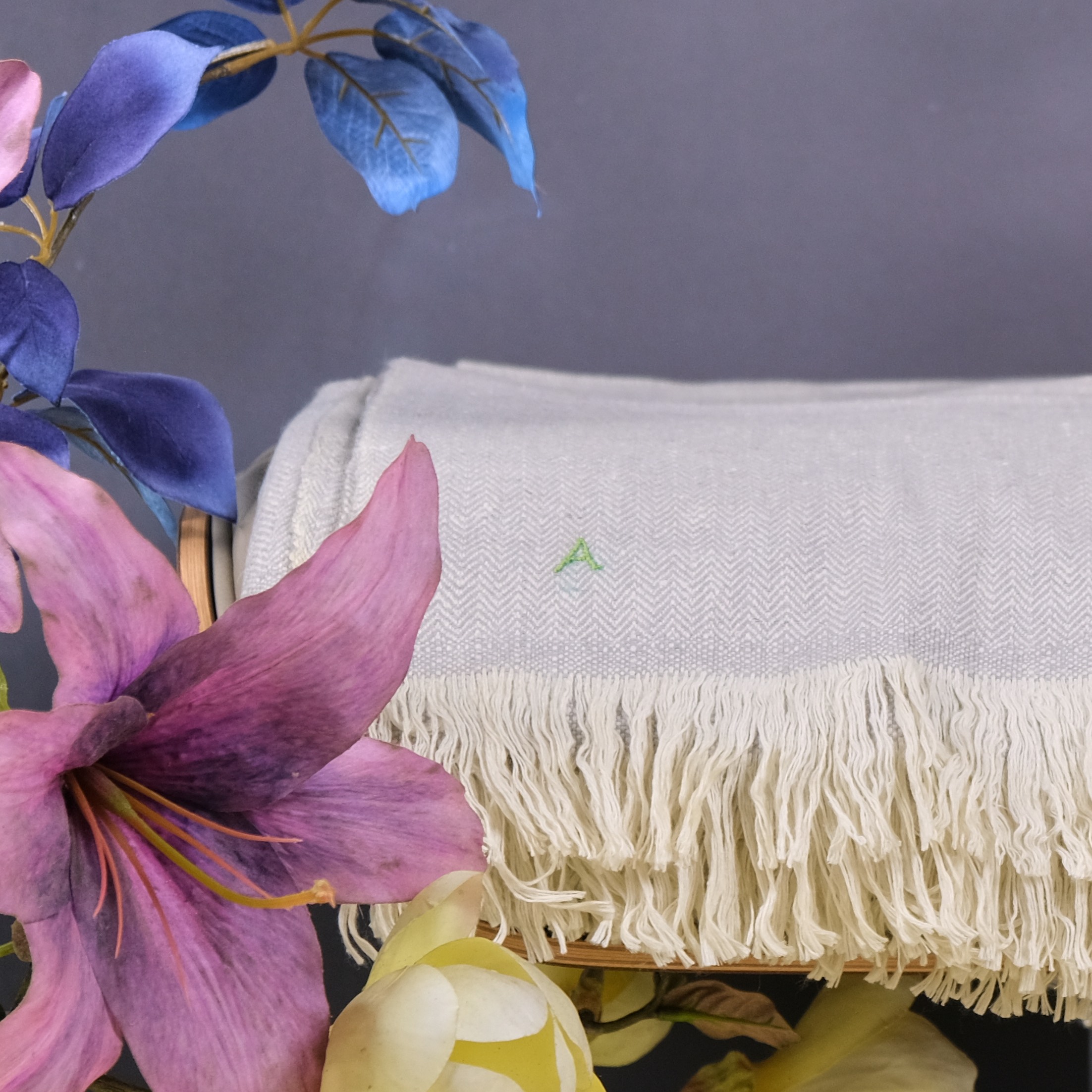Cashmere Blanket in Grey and White
